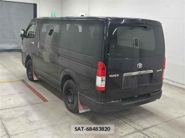 Toyota HIACE VAN 2022 8698168-1
