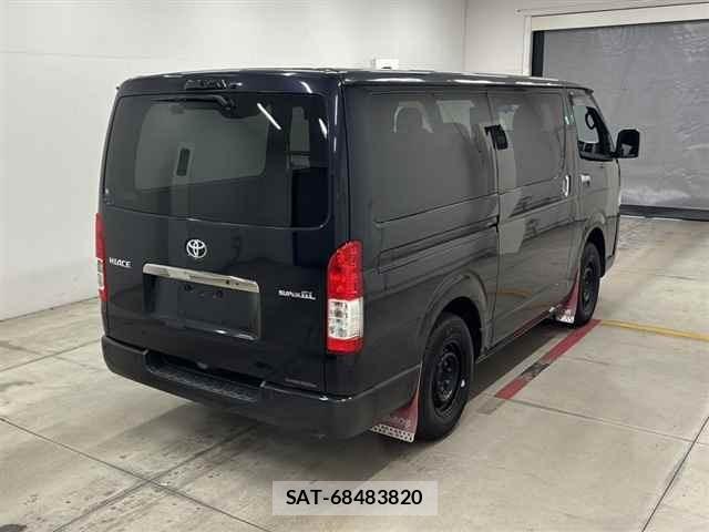 Toyota HIACE VAN 2022 8698168-5