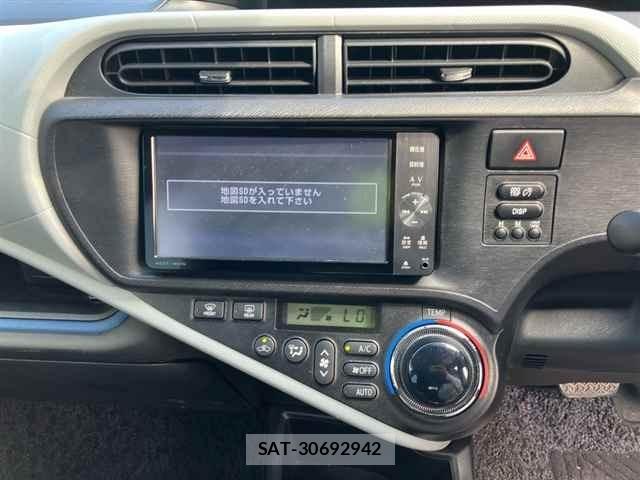 Toyota AQUA 2014 8705885-6