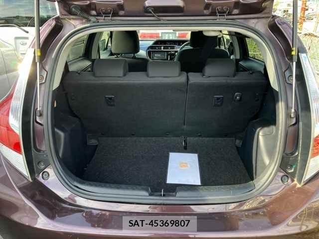 Toyota AQUA 2016 8705886-10