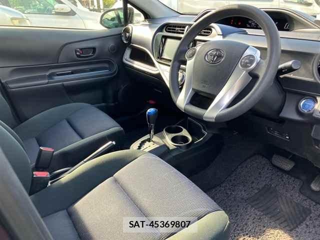 Toyota AQUA 2016 8705886-7