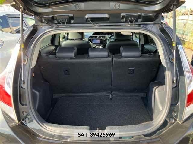 Toyota AQUA 2015 8705887-10