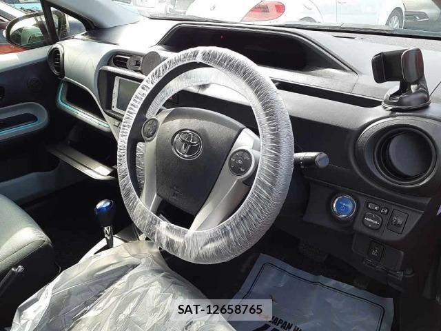 Toyota AQUA 2012 8944355-9