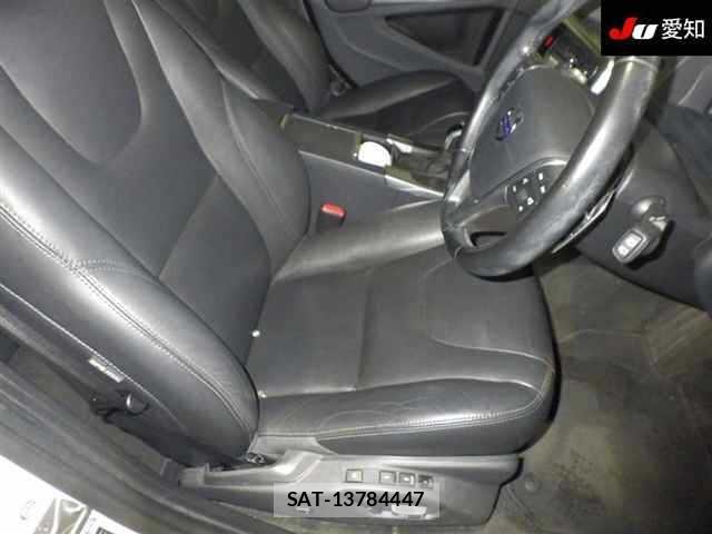 Volvo V60 2015 8802433-6