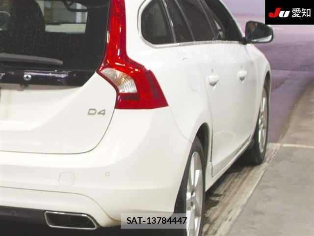 Volvo V60 2015 8802433-8