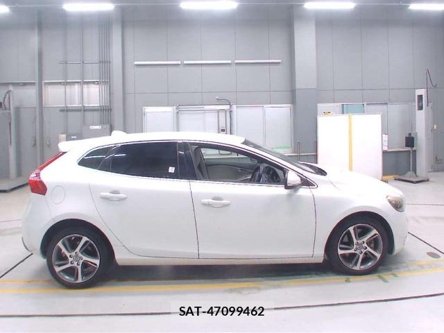 Volvo V40 2016 8862065-3