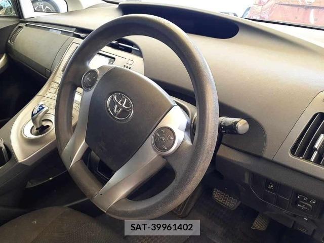 Toyota PRIUS 2015 8691670-9