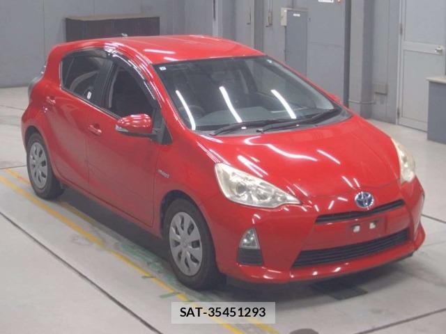 Toyota AQUA 2013 8862360-5