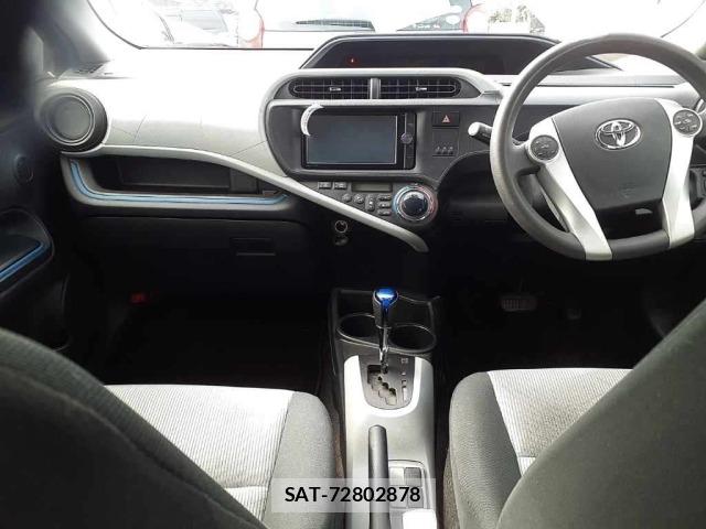 Toyota AQUA 2013 8862361-11
