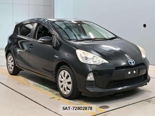 Toyota AQUA 2013 8862361-5