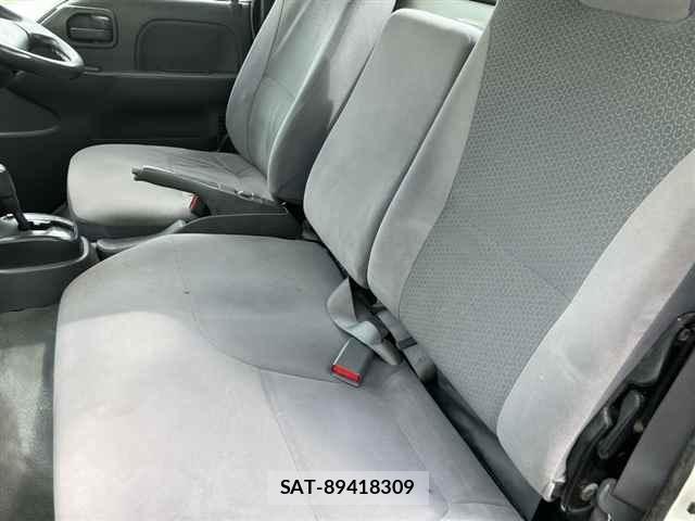 Mazda TITAN 2017 8695422-8