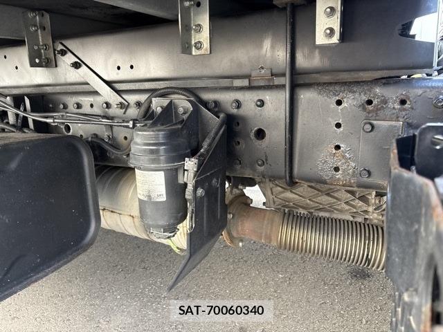 Mitsubishi CANTER 2016 8952818-17