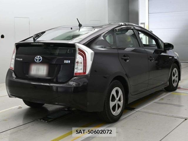 Toyota PRIUS 2012 8911438-1
