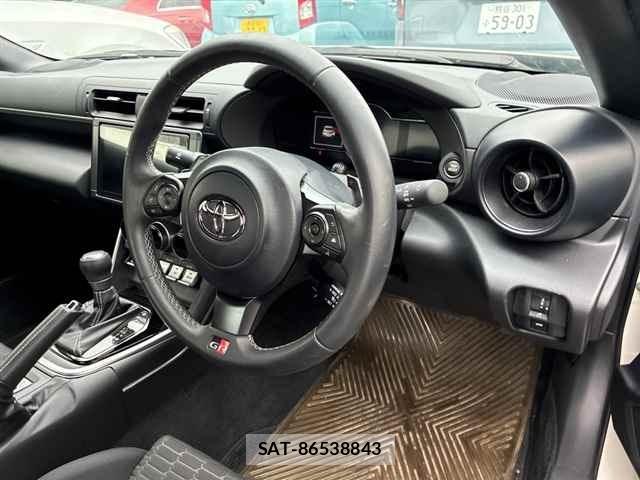 Toyota 86 2024 8683851-3