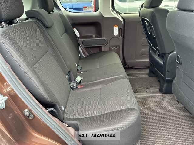 Toyota SPADE 2016 8853420-8