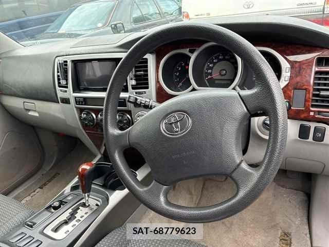 Toyota HILUX SURF 2005 8784056-3