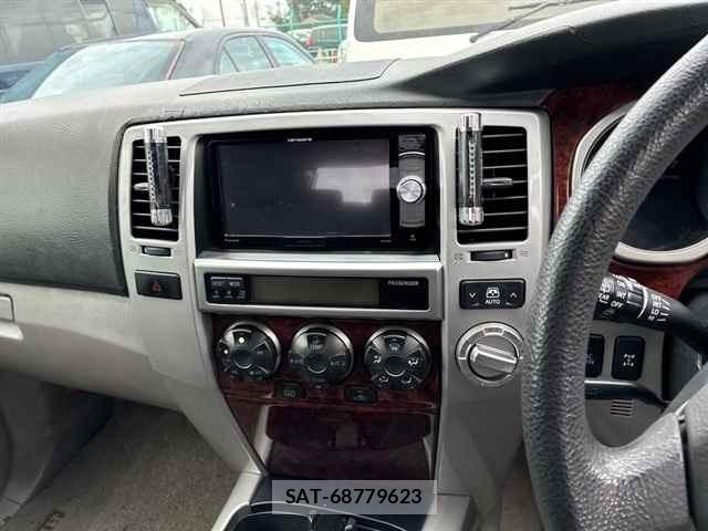 Toyota HILUX SURF 2005 8784056-6
