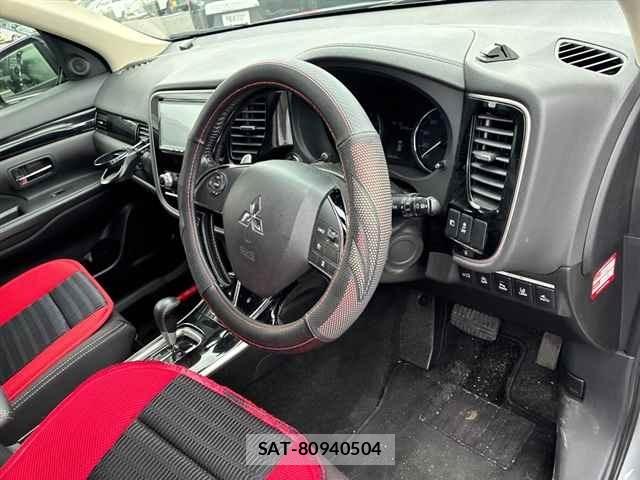 Mitsubishi OUTLANDER 2020 8694032-3