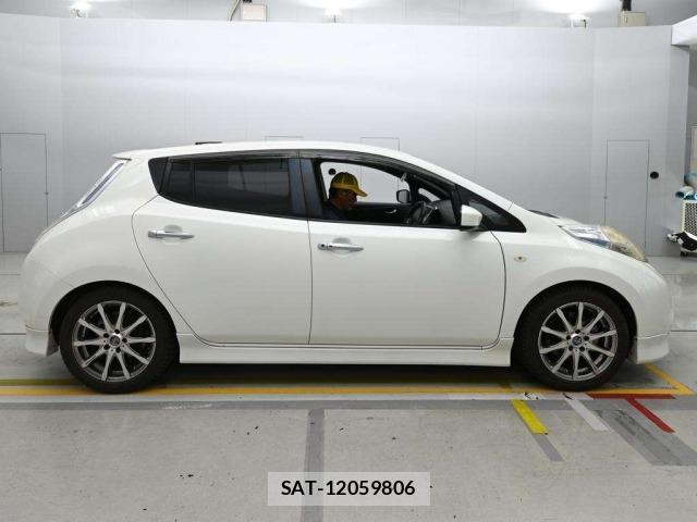 Nissan LEAF 2016 8928469-3