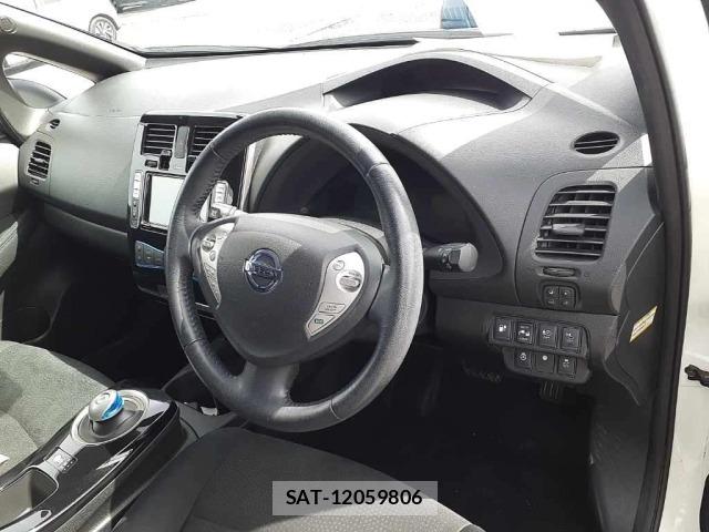 Nissan LEAF 2016 8928469-9
