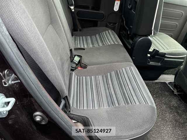 Toyota SPADE 2015 8784007-8