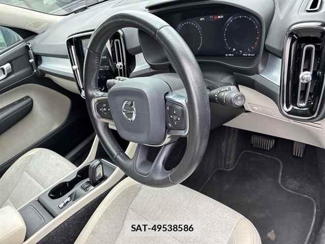 Volvo XC40 2020 8721858-3