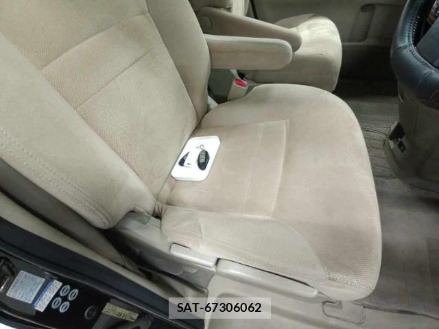Nissan SERENA 2005 8673166-10