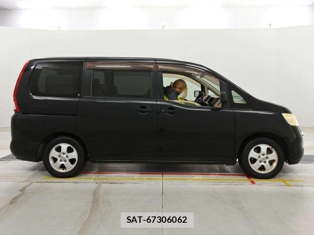 Nissan SERENA 2005 8673166-3
