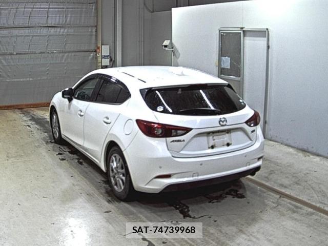 Mazda AXELA 2017 8719017-1