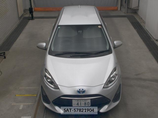 Toyota AQUA 2017 8862349-6