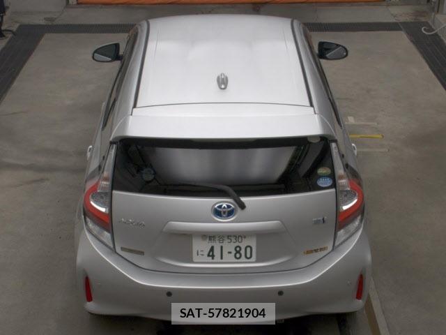 Toyota AQUA 2017 8862349-7