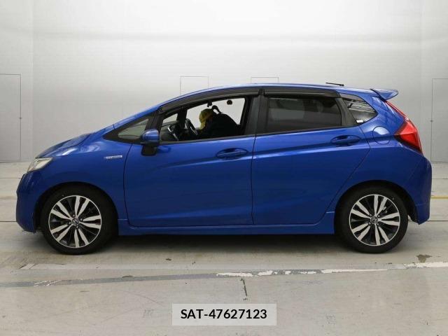 Honda FIT 2013 8862143-4