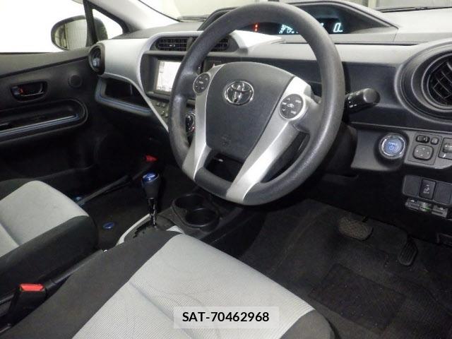 Toyota AQUA 2014 8682949-3