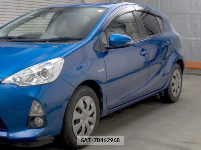 Toyota AQUA 2014 8682949-4