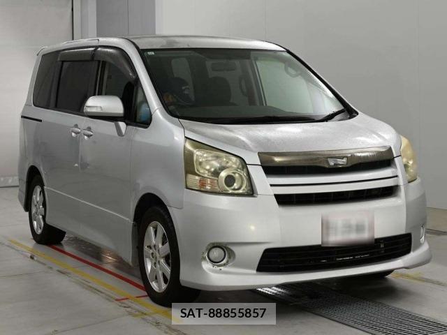 Toyota NOAH 2009 8870220-5