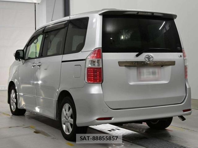 Toyota NOAH 2009 8870220-6