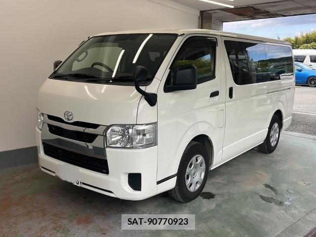 Toyota HIACE VAN 2021 8811138-0