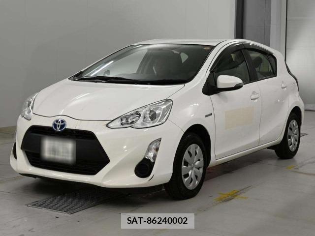 Toyota AQUA 2016 8862355-0