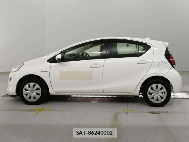 Toyota AQUA 2016 8862355-4