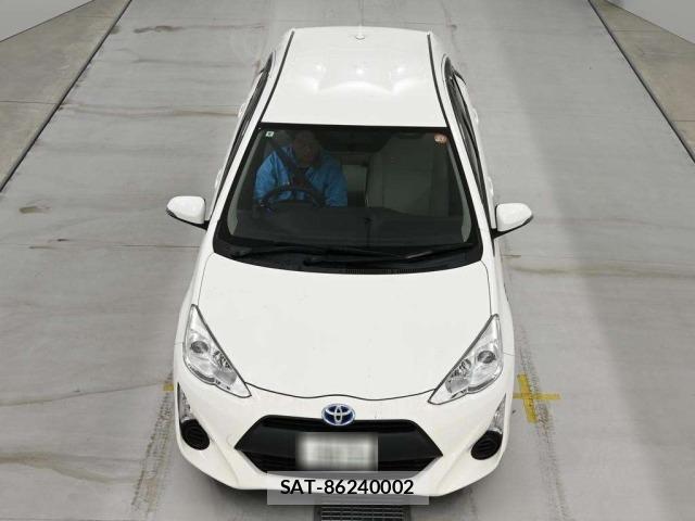 Toyota AQUA 2016 8862355-7