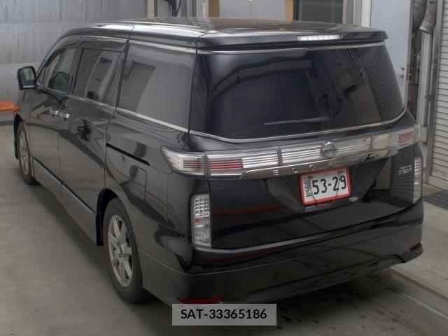 Nissan ELGRAND 2014 8689642-1