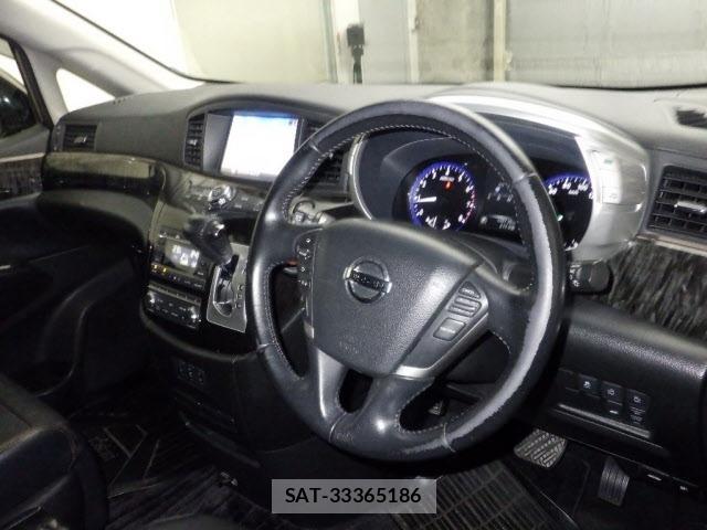 Nissan ELGRAND 2014 8689642-3