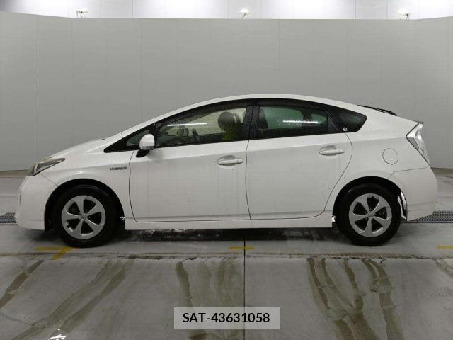 Toyota PRIUS 2012 8911243-4
