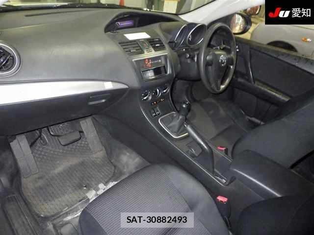 Mazda AXELA 2012 8802189-3