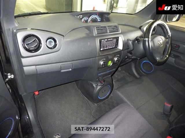 Toyota BB 2012 8700660-3