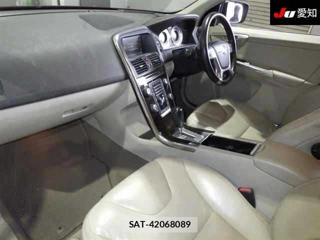 Volvo XC60 2012 8703292-3