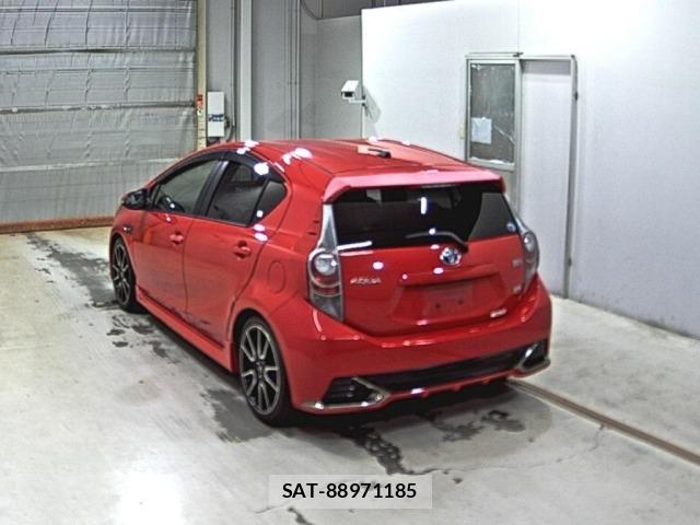 Toyota AQUA 2014 8705898-1