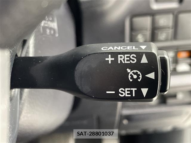 Toyota ESQUIRE 2021 8908590-1