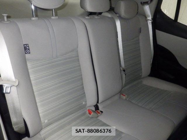 Nissan LEAF 2021 8853710-8