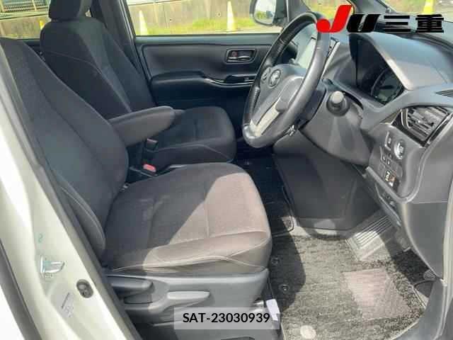 Toyota NOAH 2017 8765260-4